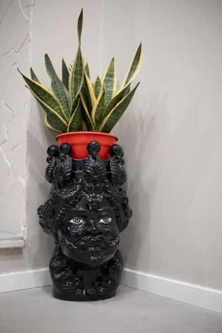 Conny'S House Apartment Catania Ngoại thất bức ảnh